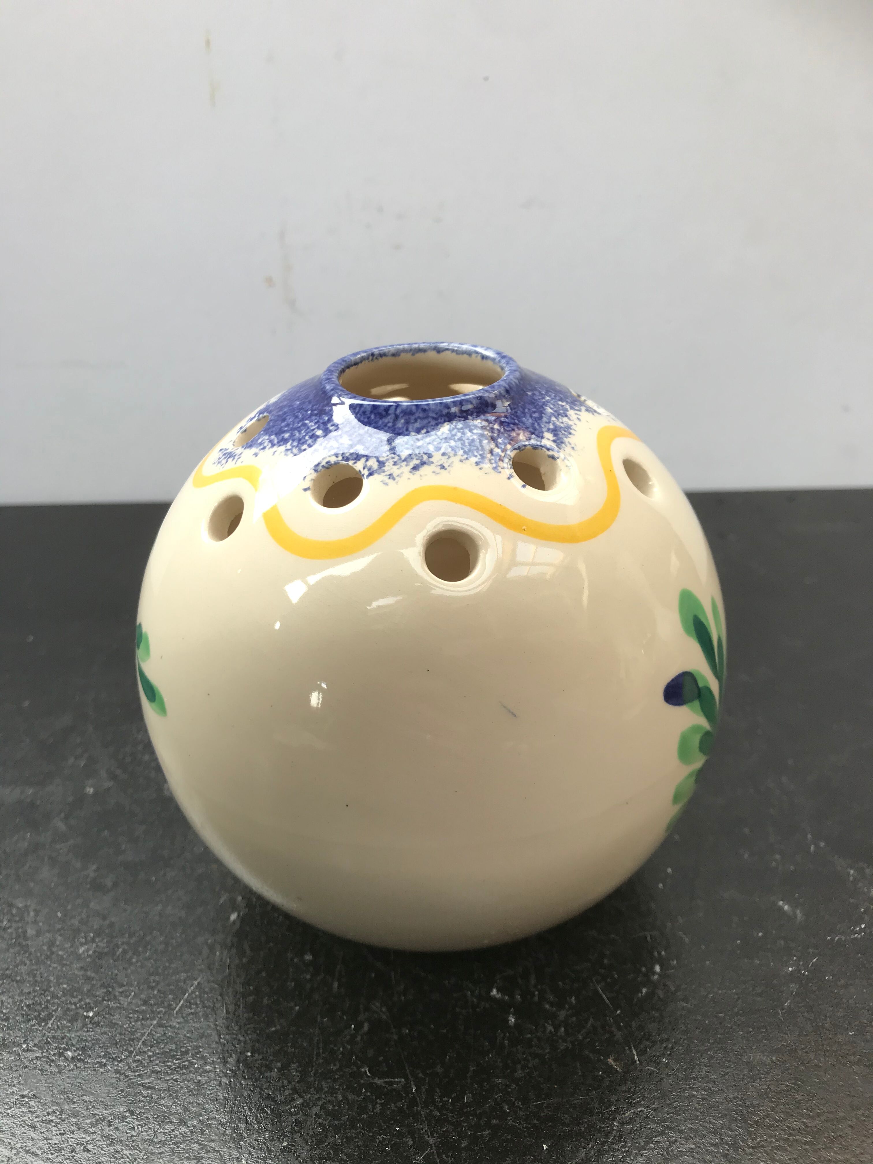 Ancient vase Quimper