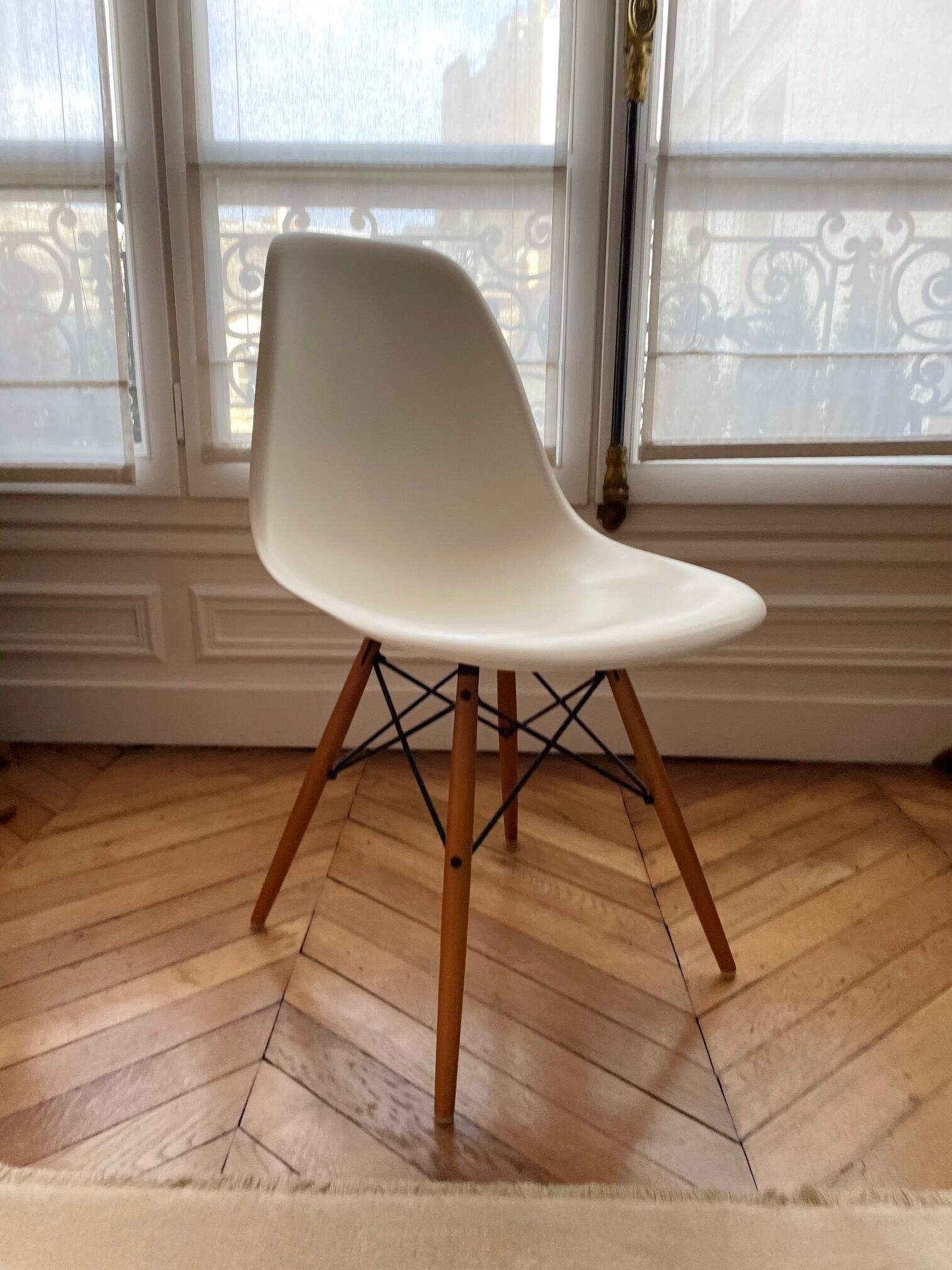 CHAIR "Eames Plastic Side Chair" DSW white