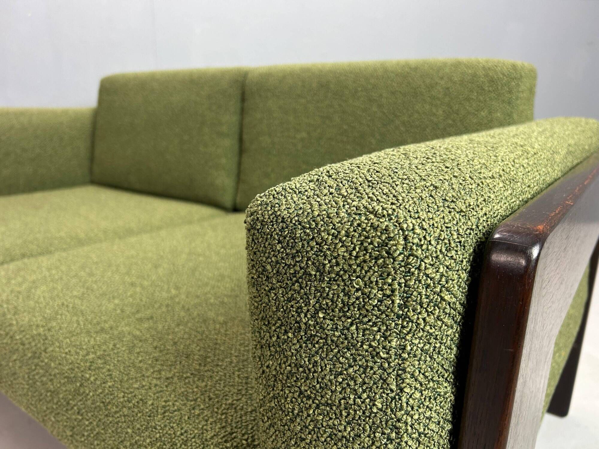 Tobia Scarpa new Green Boucle "Bastiano" 2-Seater Sofa for Knoll, 1960s