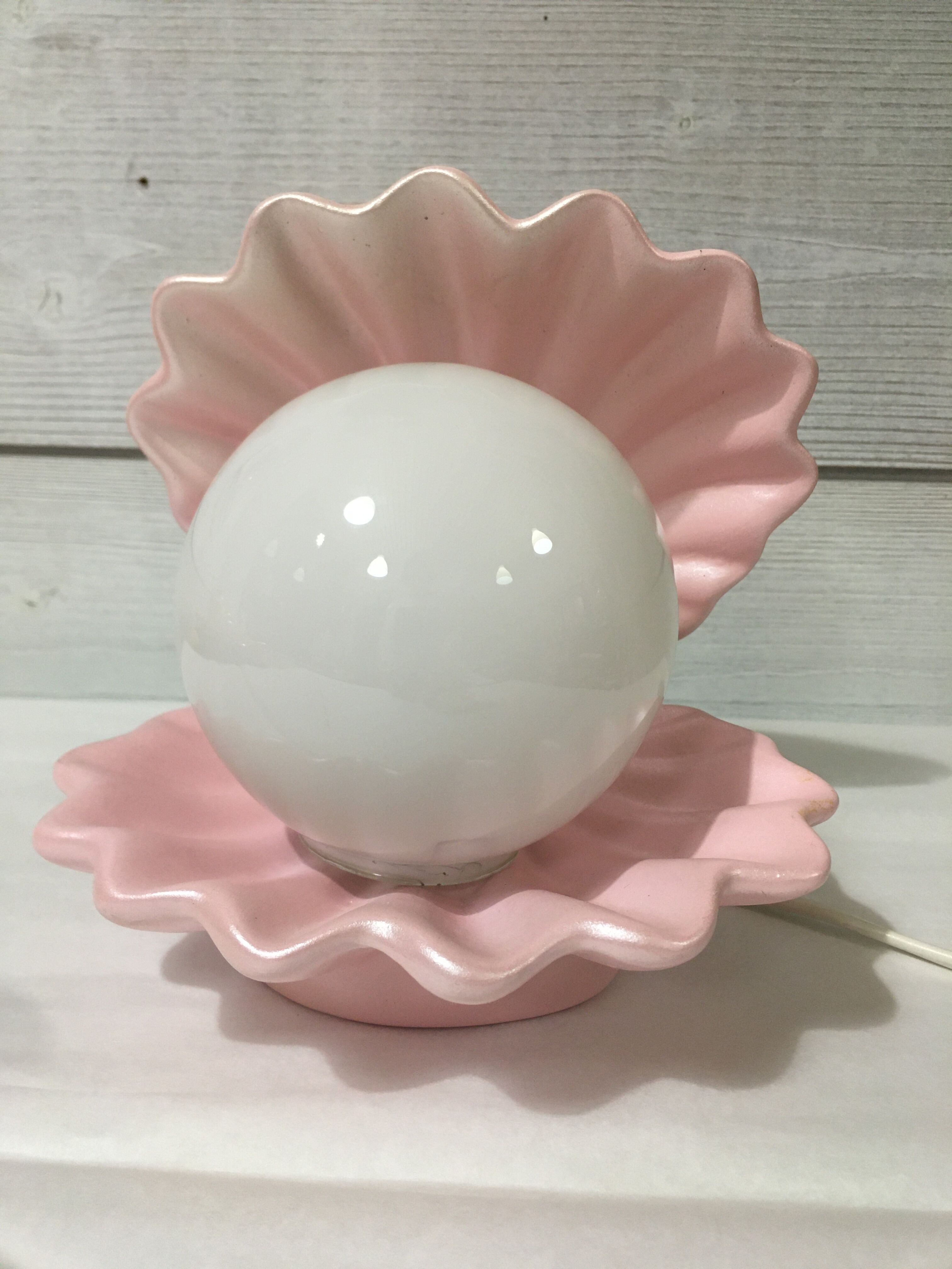 Iridescent pink shell lamp