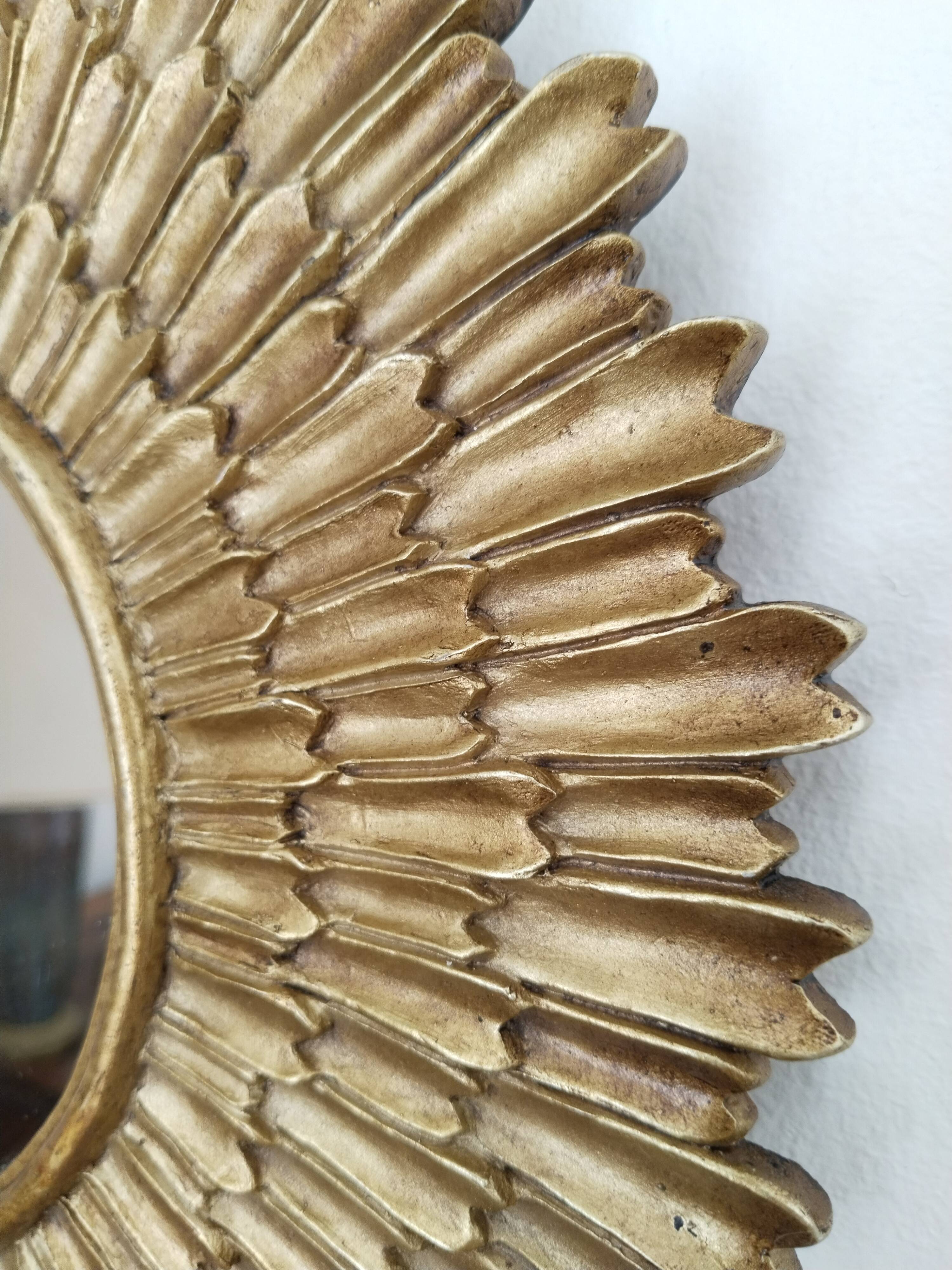 Golden sun mirror, in resin, 31 cm