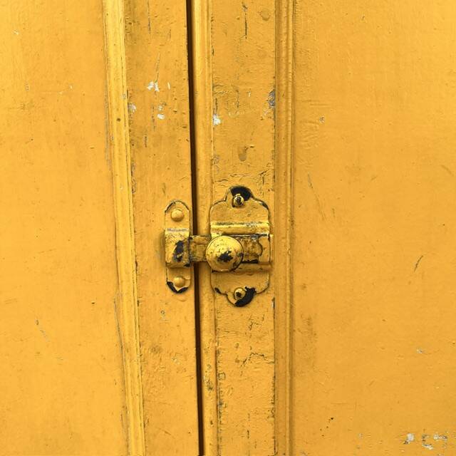 Yellow Parisian buffet