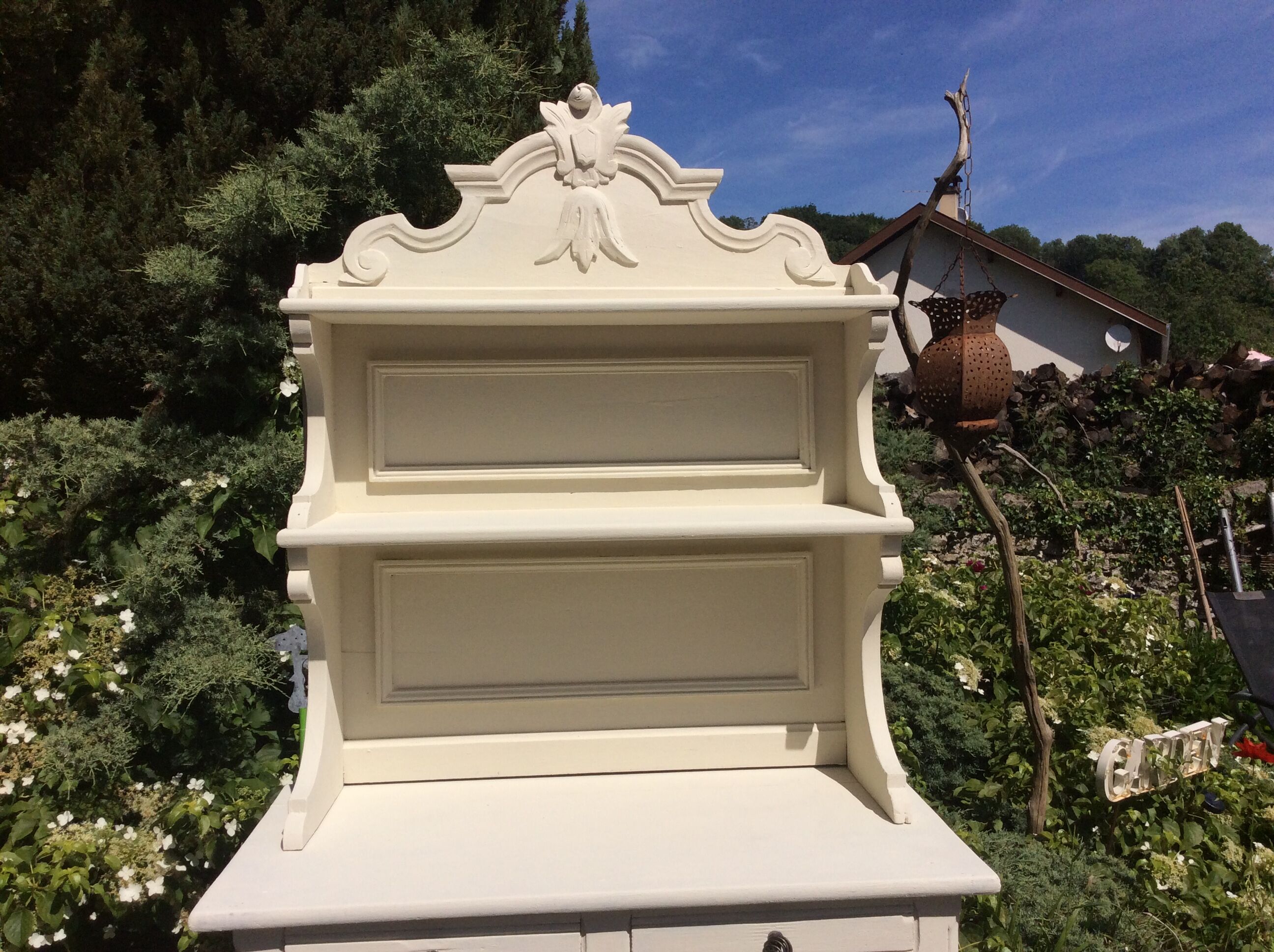 Splendid buffet cauldging completely given to the taste of the vintage day