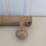 Wall-mounted coat rack with 3 hooks