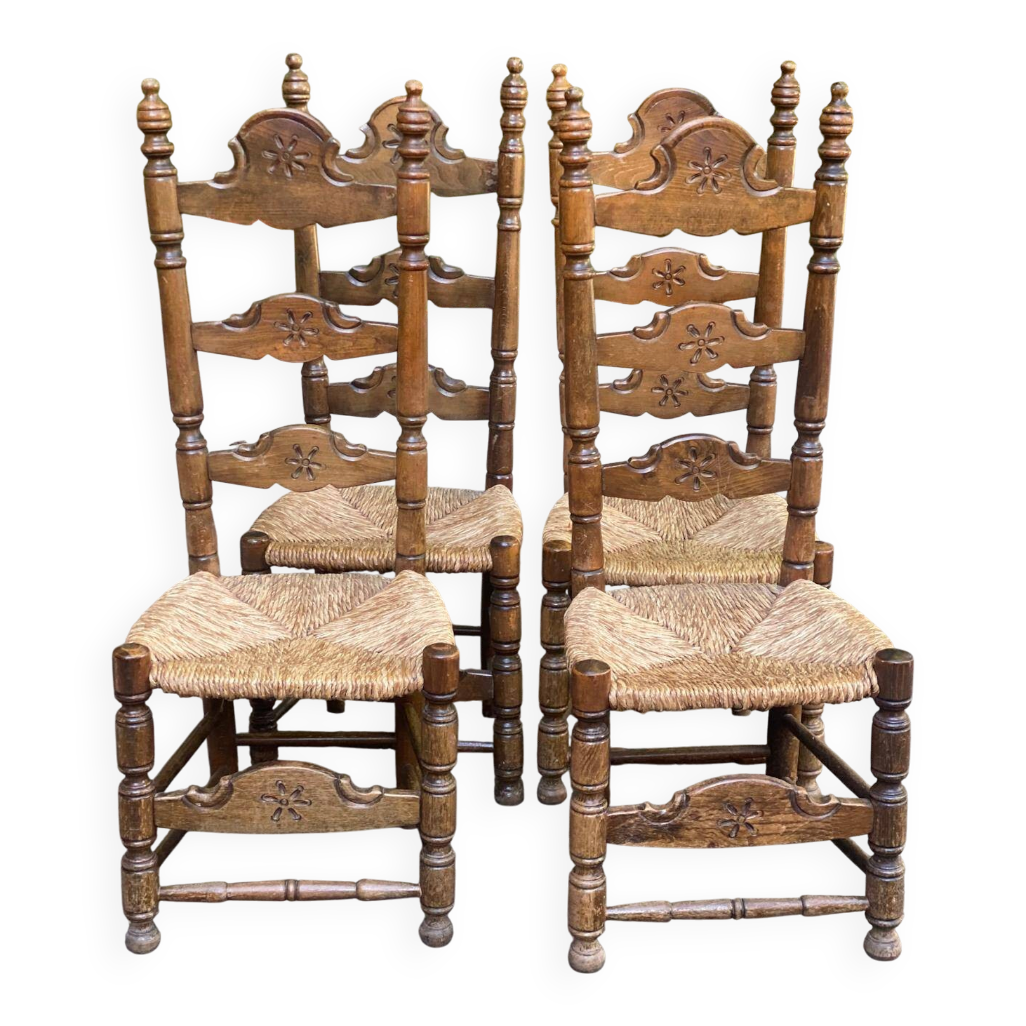 Set of 5 or 4 chic rustic traditional dining chairs with rush seats.