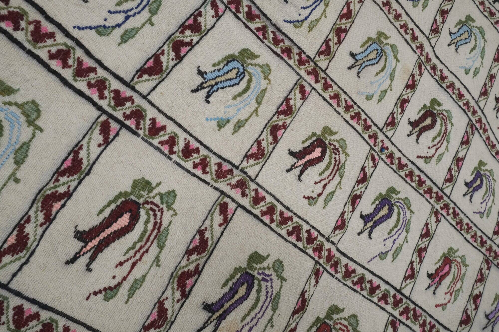 Vintage Turkish kilim, handwoven, 116x124 cm.