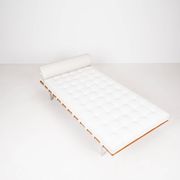 Barcelona daybed by Ludwig Mies van der Rohe fro Knoll, 1980s