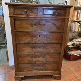 Louis Philippe style chest of drawers in walnut