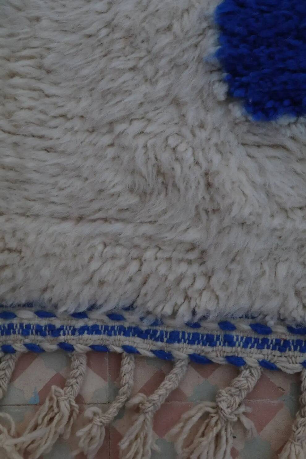 Traditional handmade Beni Ouarin rug size 150 x 250 cm