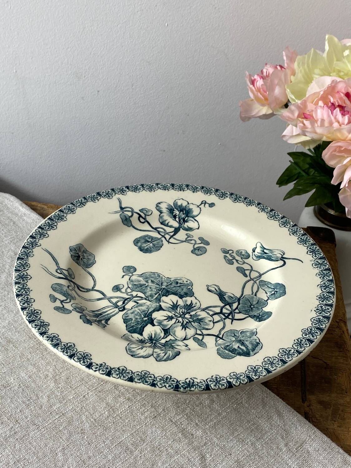 Gien ironstone cake dish