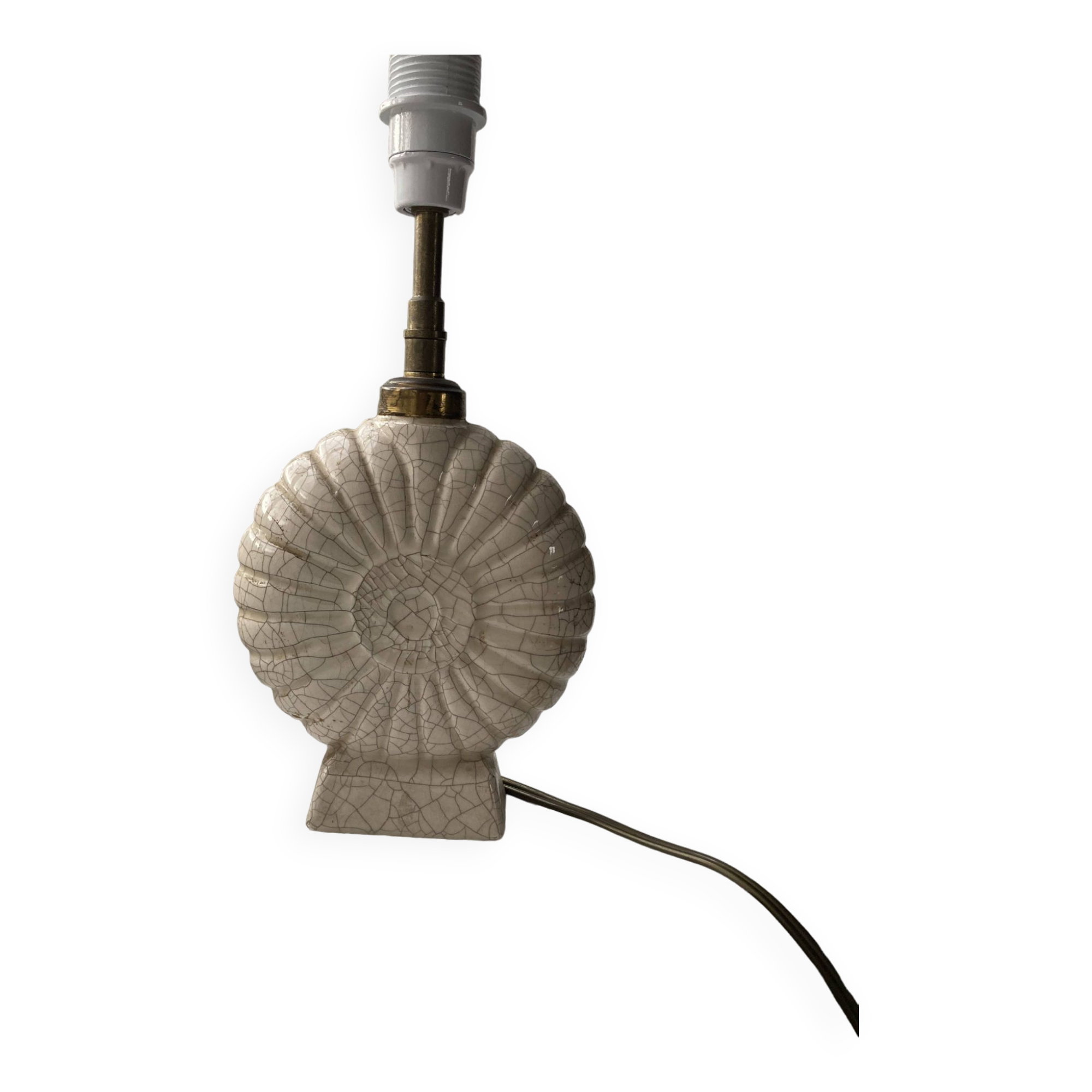 Cracked ceramic shell lamp base