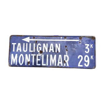 Vintage directional sign