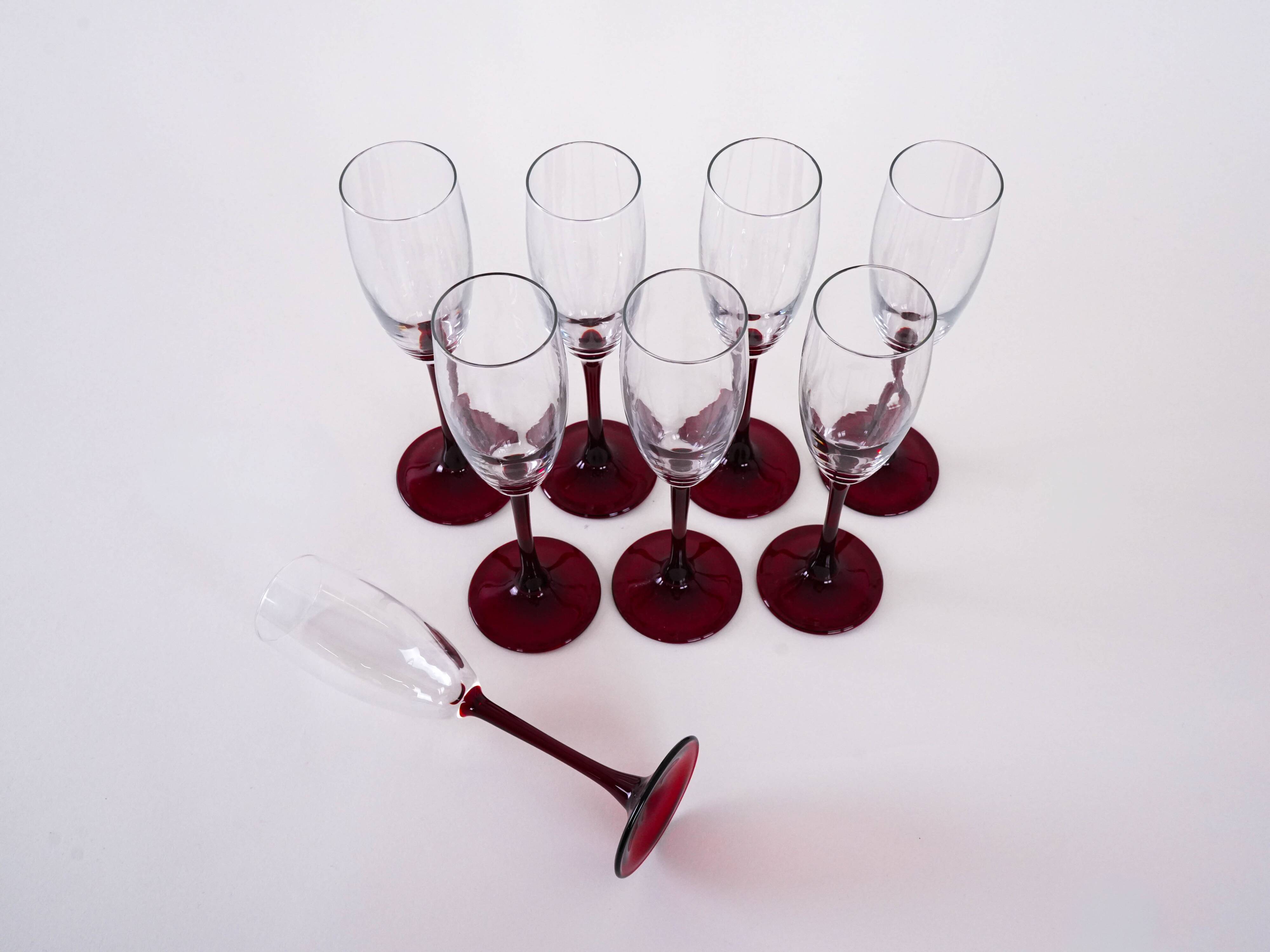 Set of champagne glasses, French design, 1970s, manufacturer: Luminarc