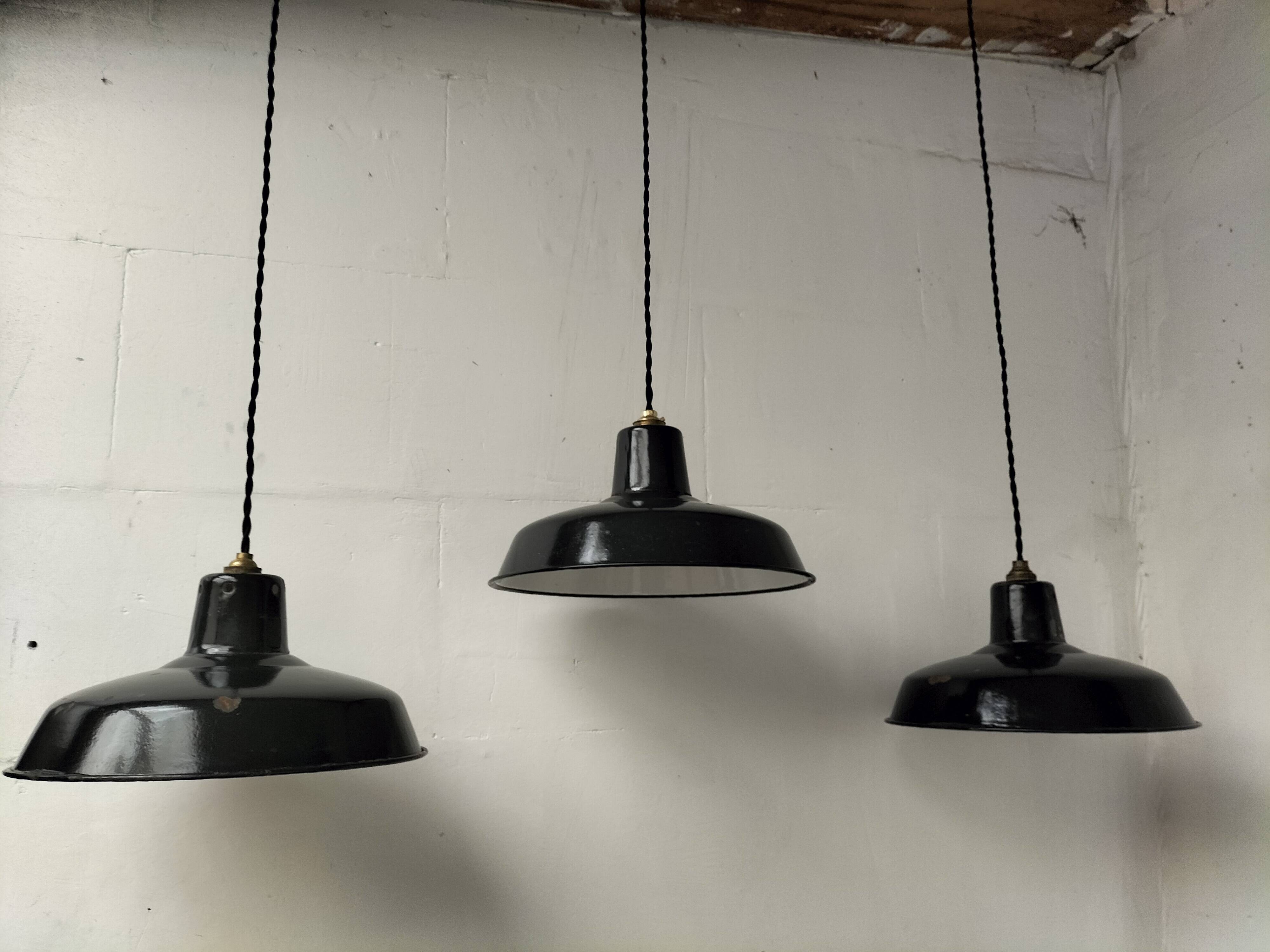 Enameled sheet metal lamps