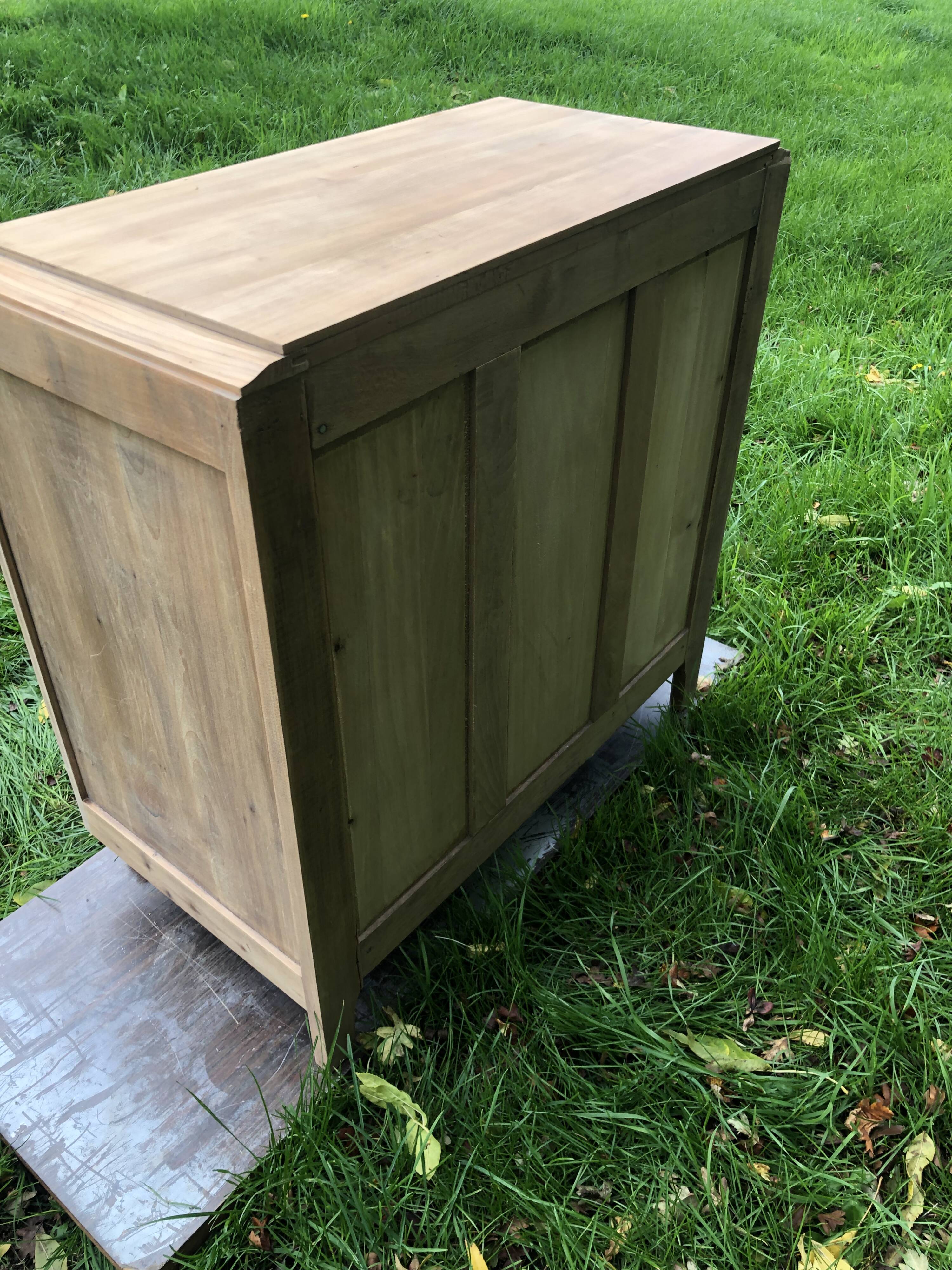 Antique chest of drawers