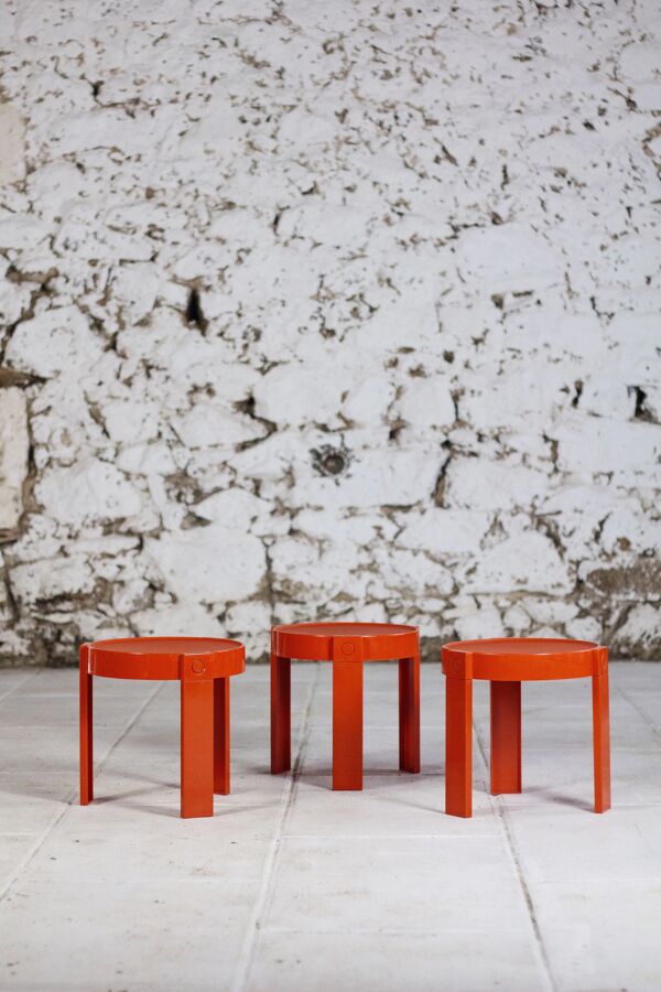 3 tables gigognes en plastique orange par Prisunic, 1970