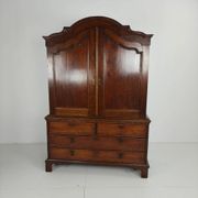Rare armoire hollandaise en chêne du XVIIIe siècle – « Luierkabinet »