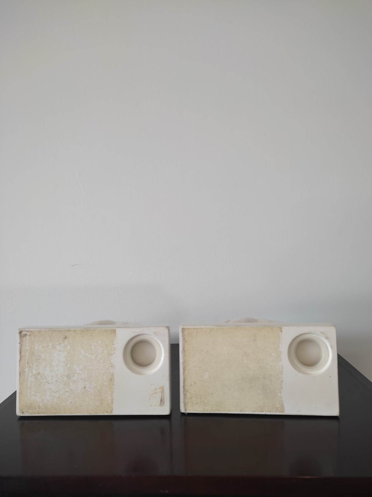 Book endpiece "elephants" in white ceramic