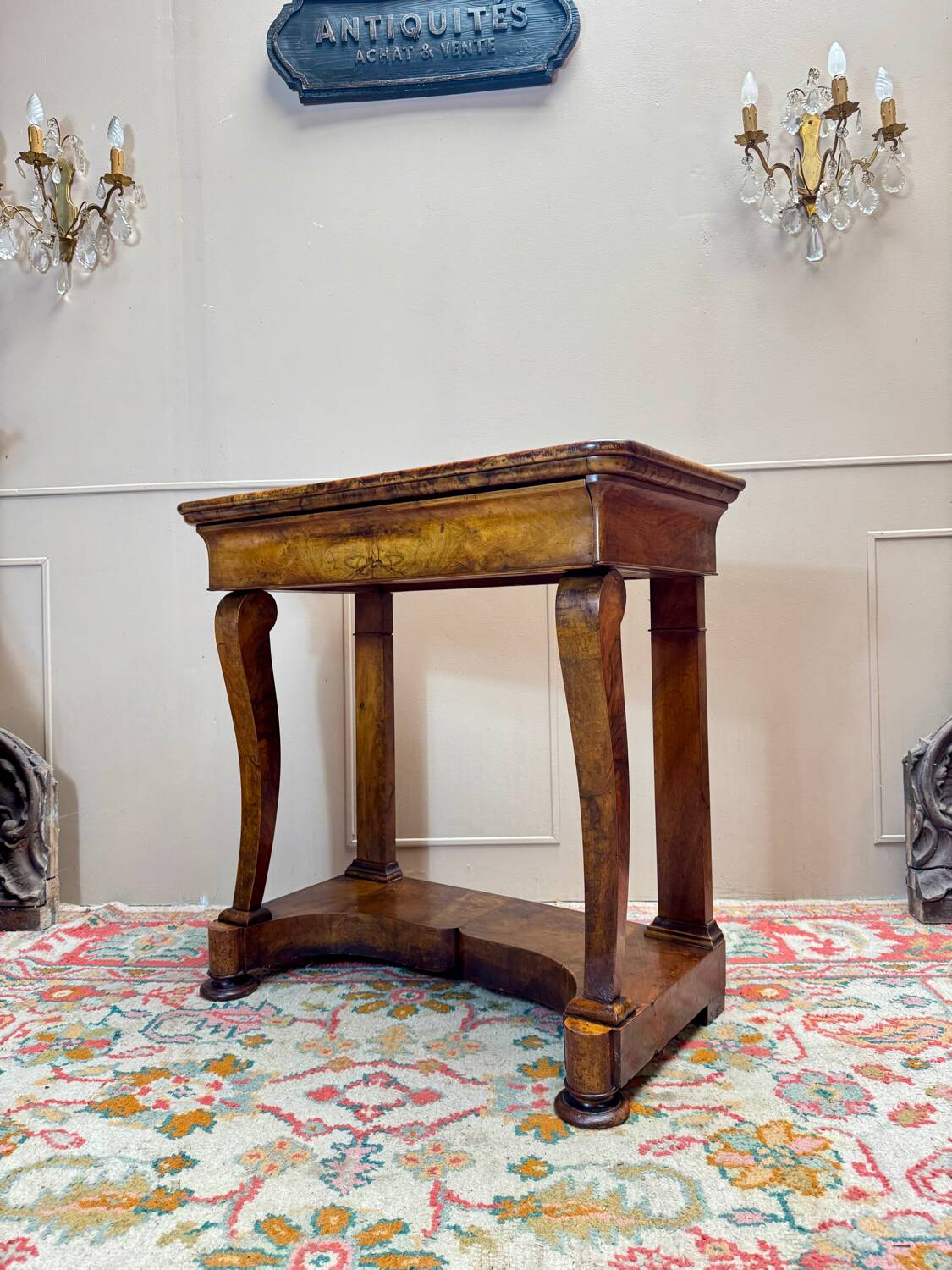 Console in flamed walnut from the louis philippe period, 19th century
