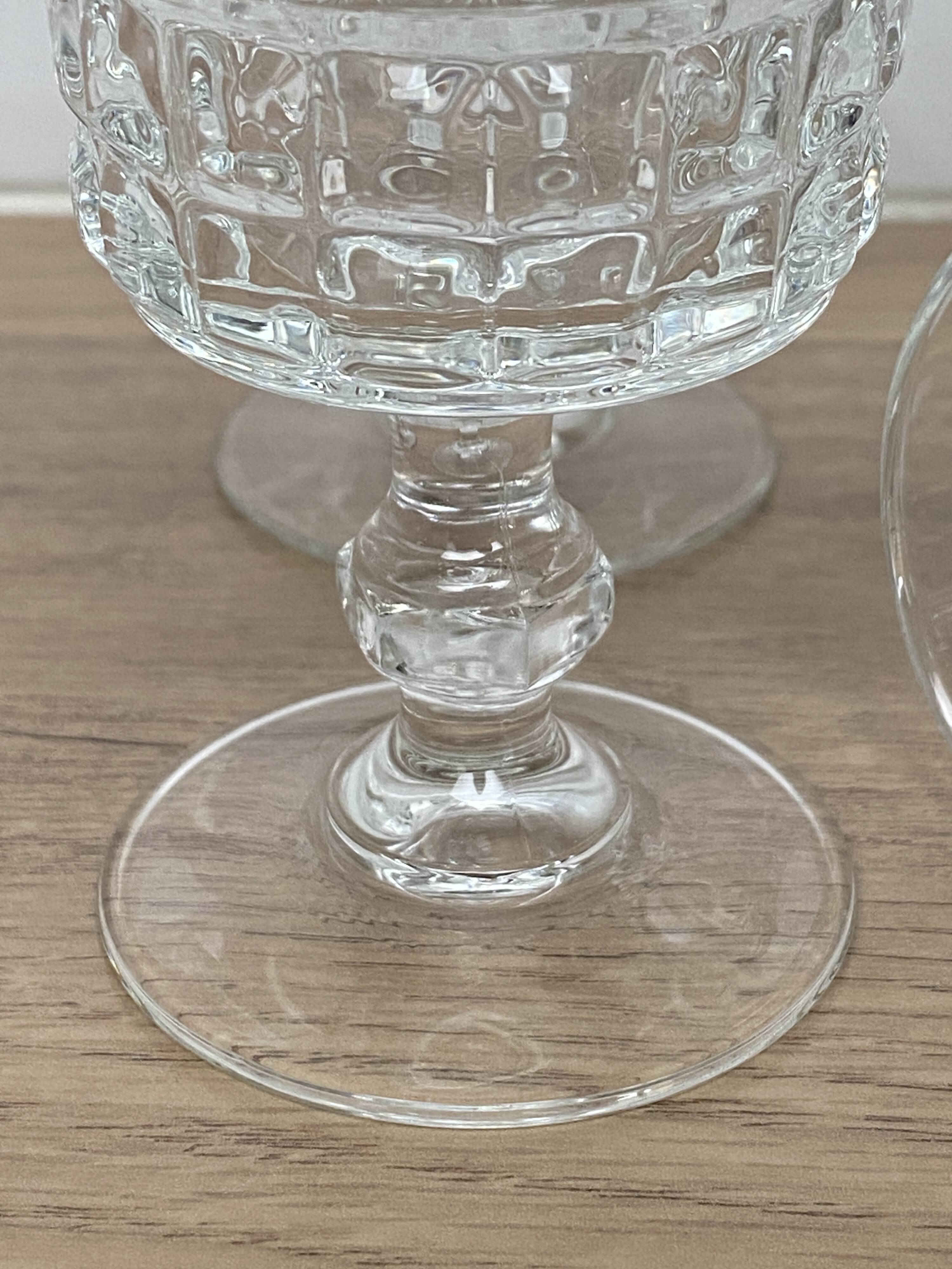 Set of 6 Luminarc Quadrille white wine glasses