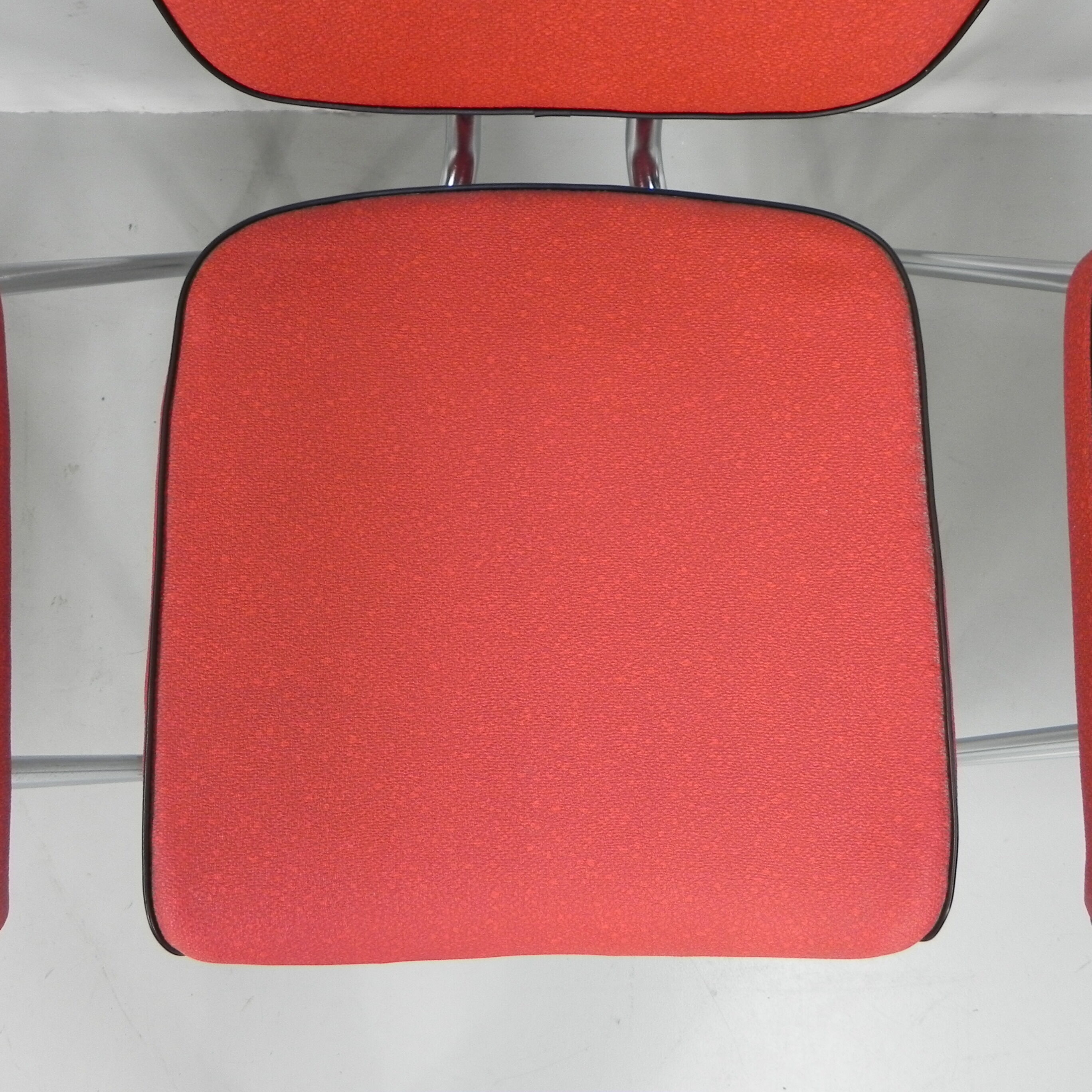 Set of 5 vintage dining table chairs, dinner style