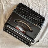 Old Brother 220 Deluxe mechanical typewriter - Made in Japan