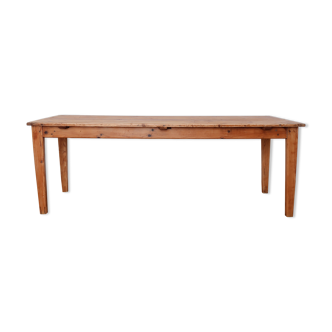 Light farmhouse table