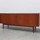Buffet en teck danois avec portes tambour, années 1960.