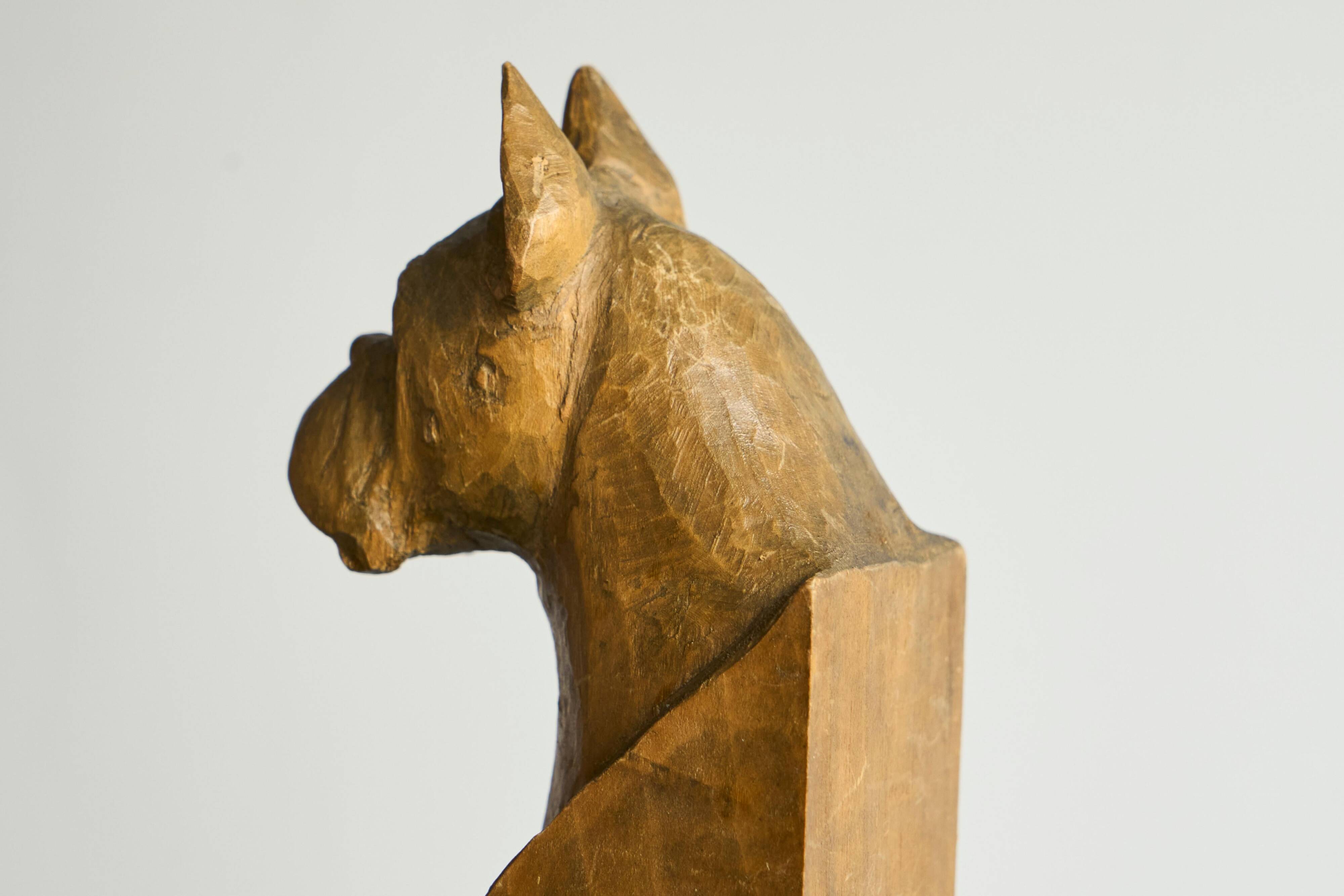 Sculpture of a boxer bookends in carved solid wood, mid-20th century.