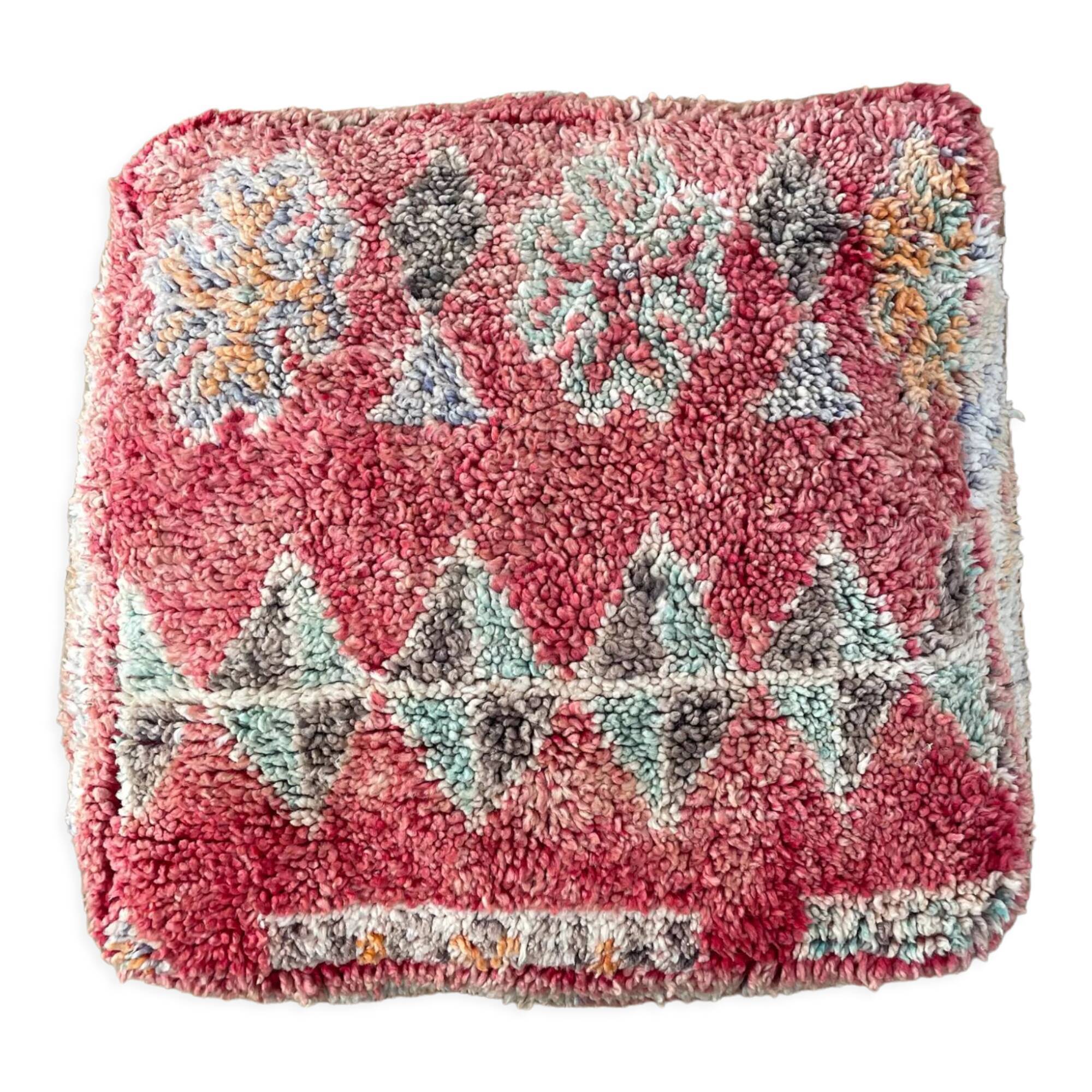 Moroccan Berber pouf colored in Terracotta wool