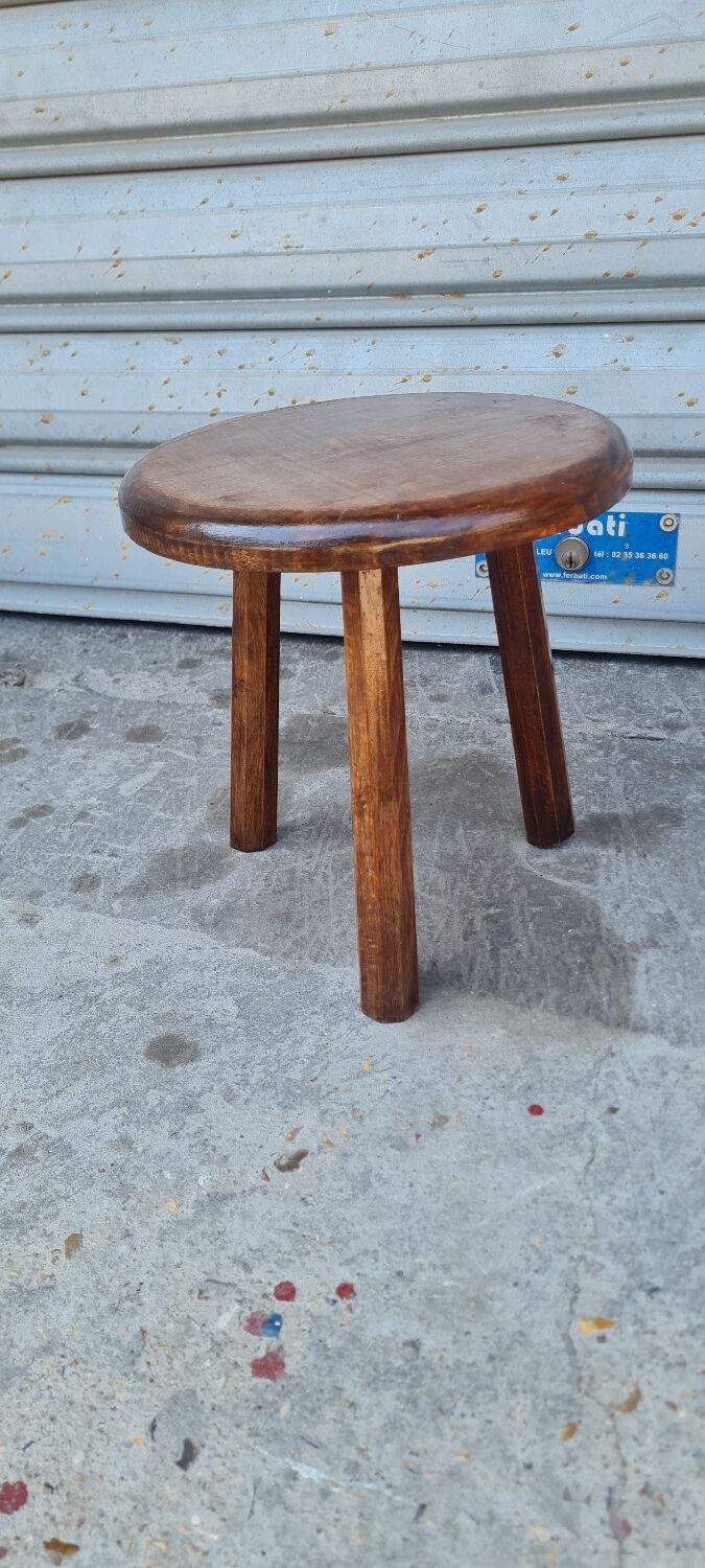 Tripod stool