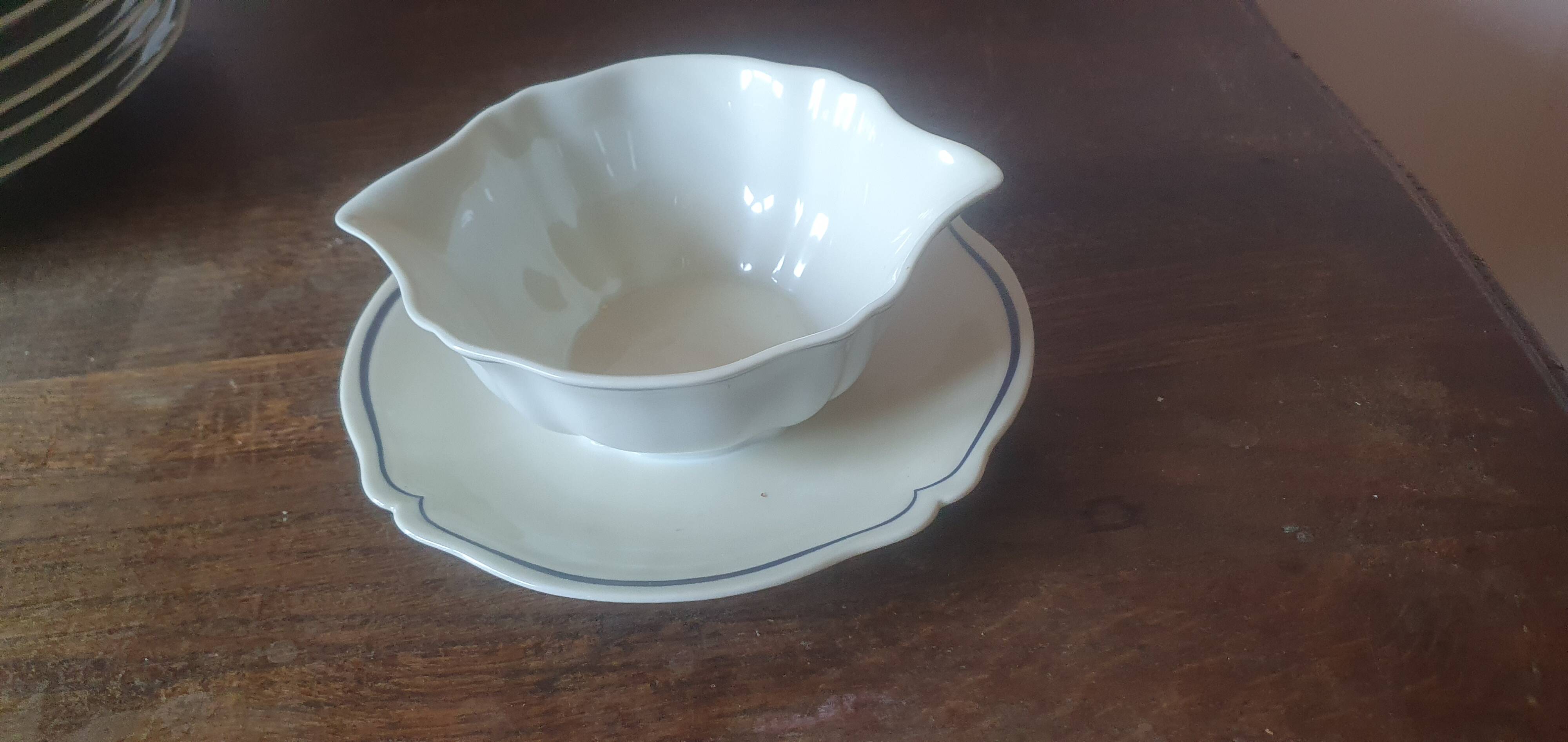 Service de table neuf porcelaine dure Georges Boyer Limoges France