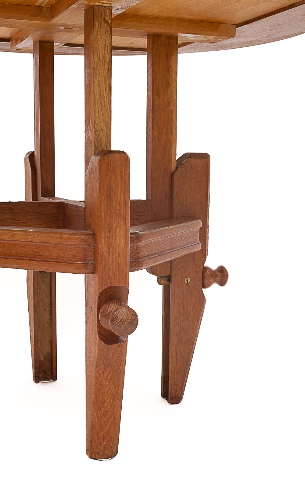 Monte-Baisse round table by Guillerme and Chambron