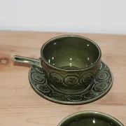 Vintage Tams England service – 6 soup bowls with handles and saucers in olive green ceramic.