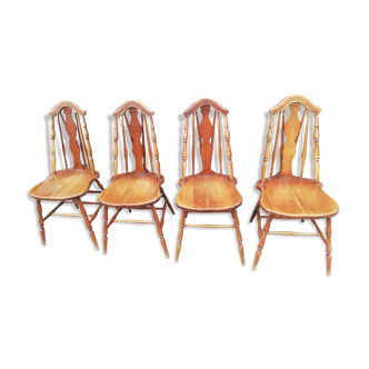 Lot de quatre chaises de chalet, années 70