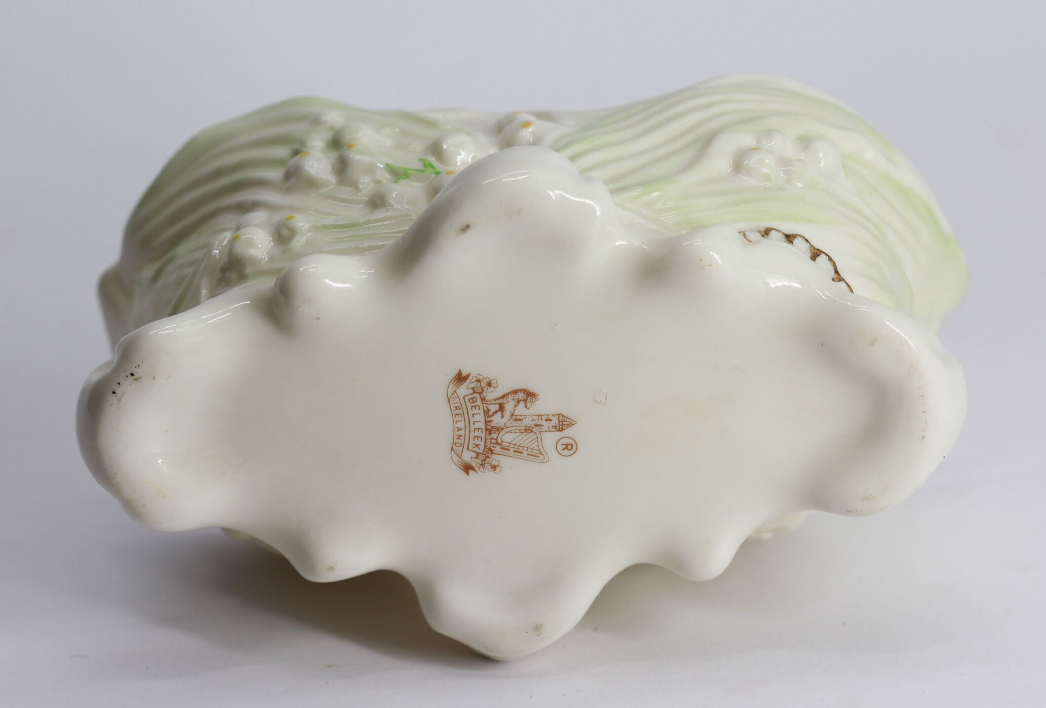 Ceramic thrush pot cover