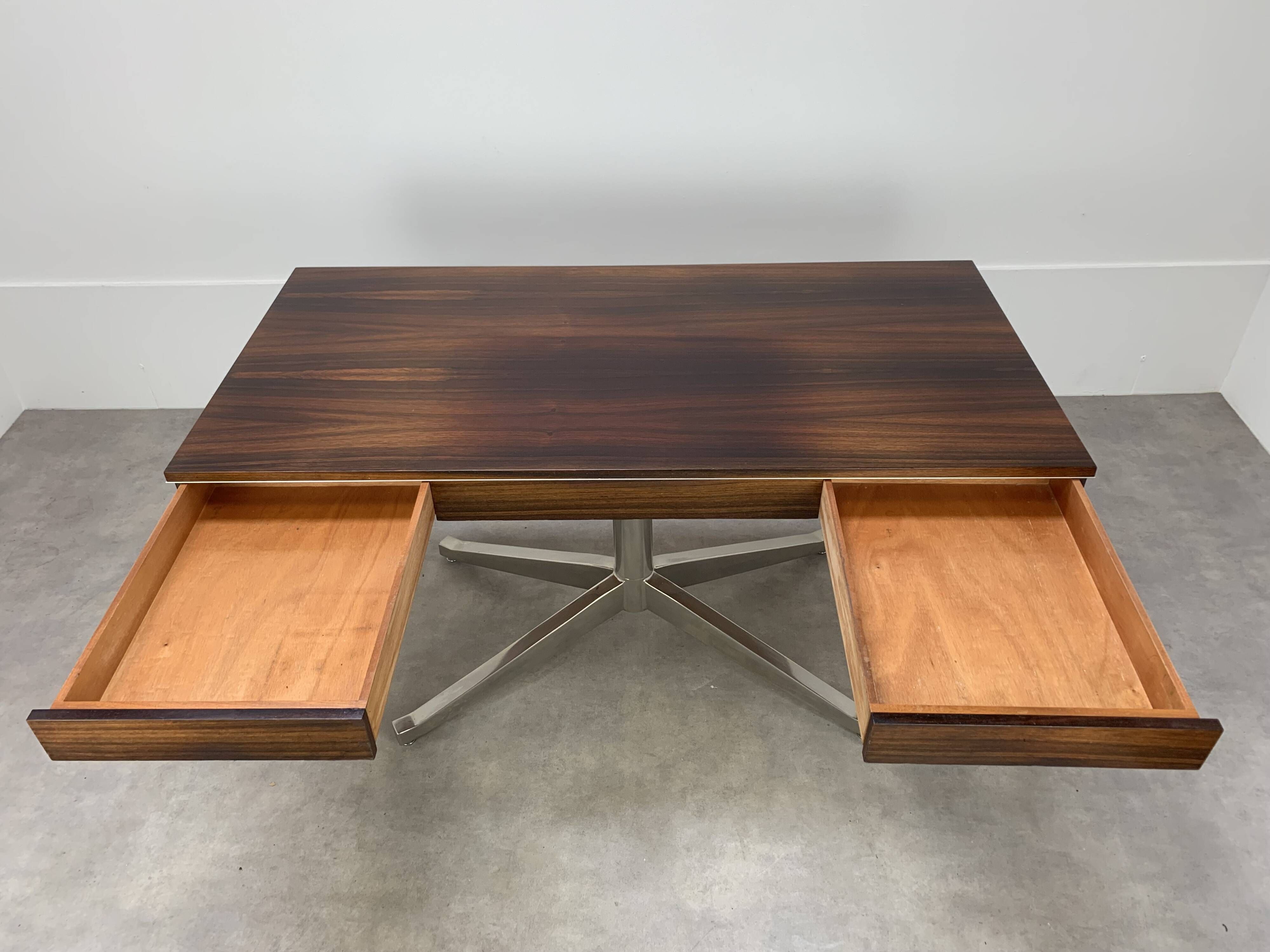 Rosewood desk from the 1960s, attributed to Florence Knoll, Partners model.