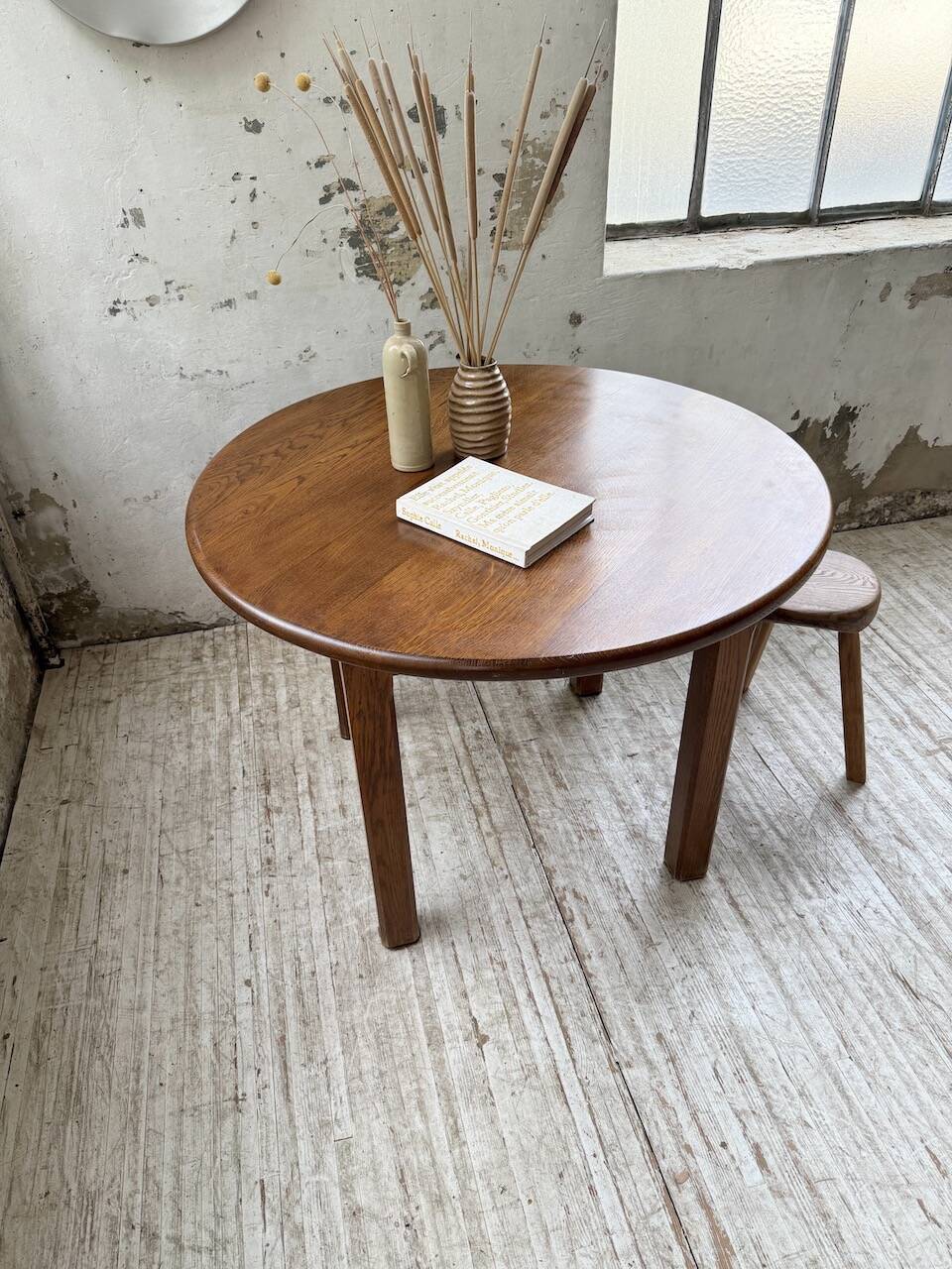 Round oak table 1950