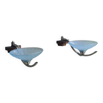 Pair of art deco wall lights in blue opalescent glass, nickel-plated brass and wood from the 1930s