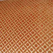 Ancienne banquette en bois et velours orange