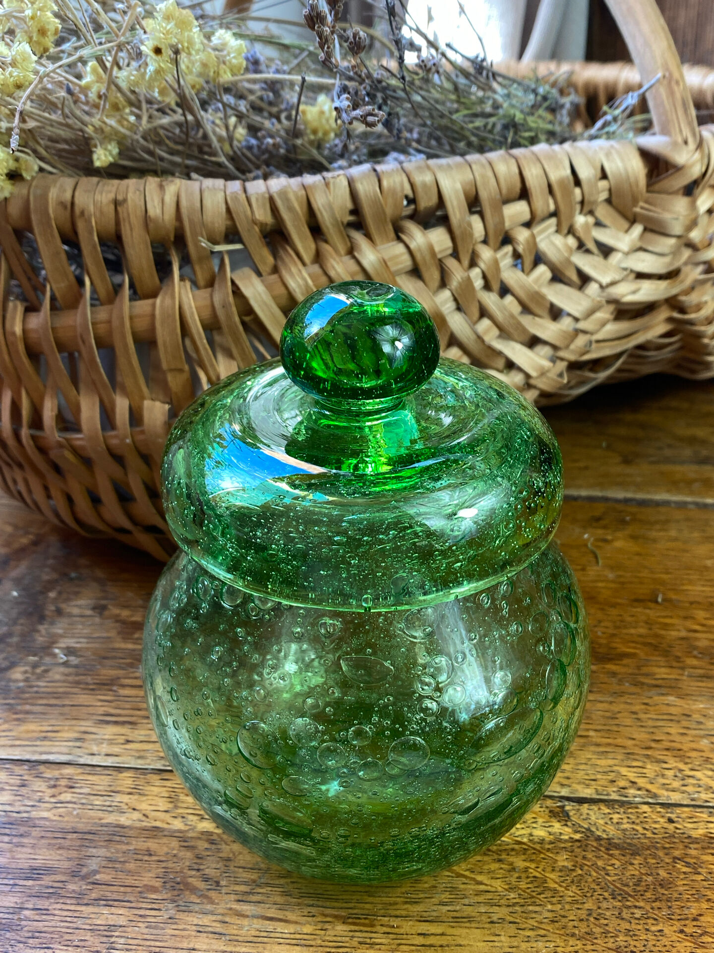 Bubble glass bonbonnière, blown, Biot