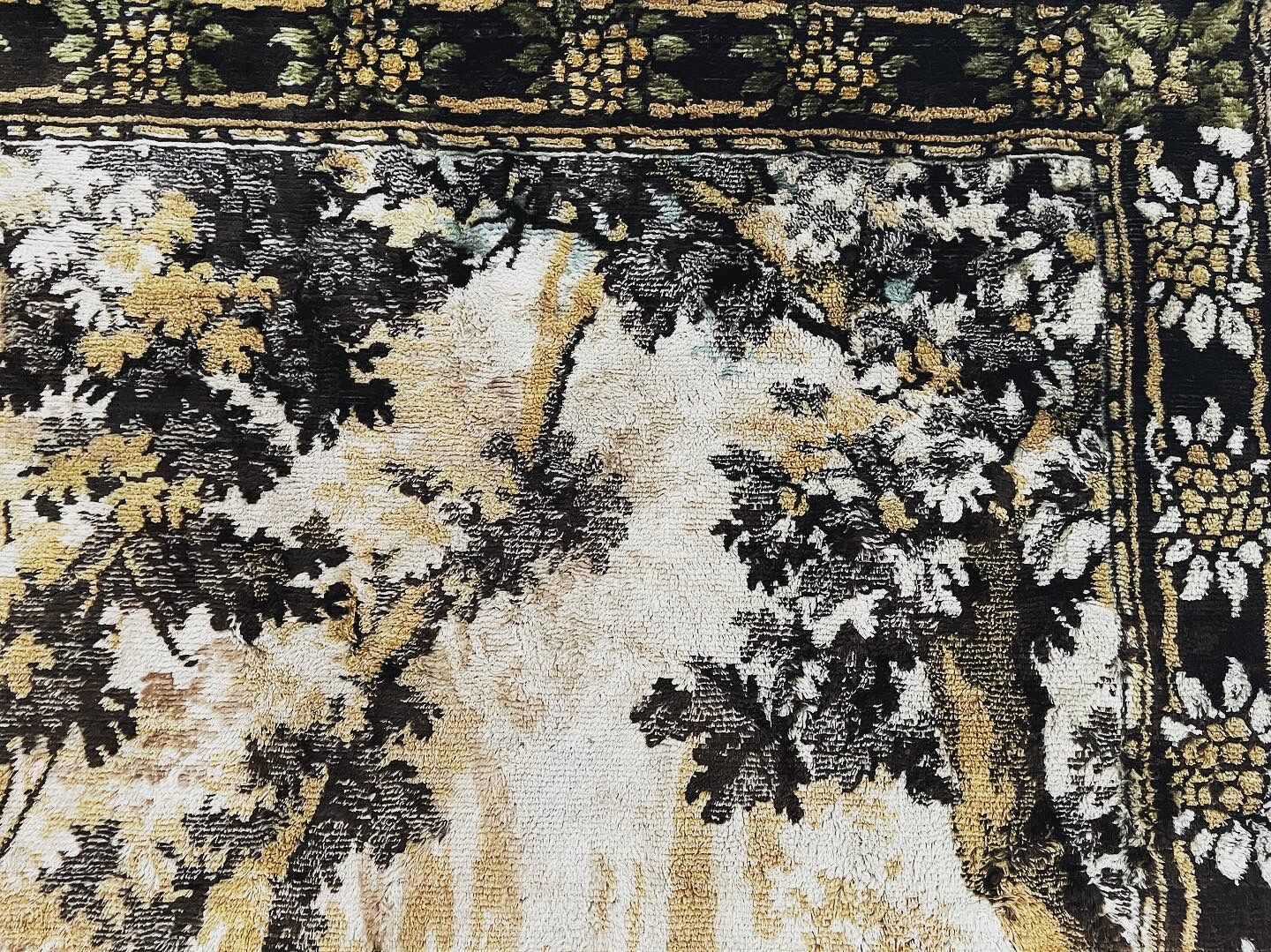 Velvet wall tapestry 172cm