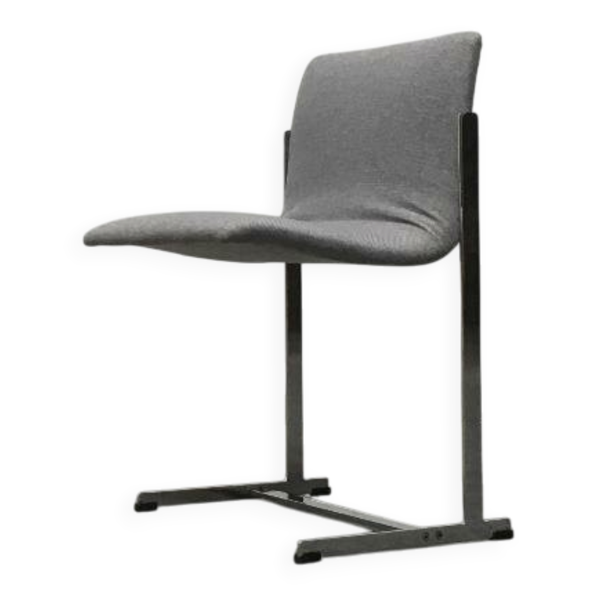 Mid-century space age cantilever chair by Richard Young for Merrow Associates, 1960s.