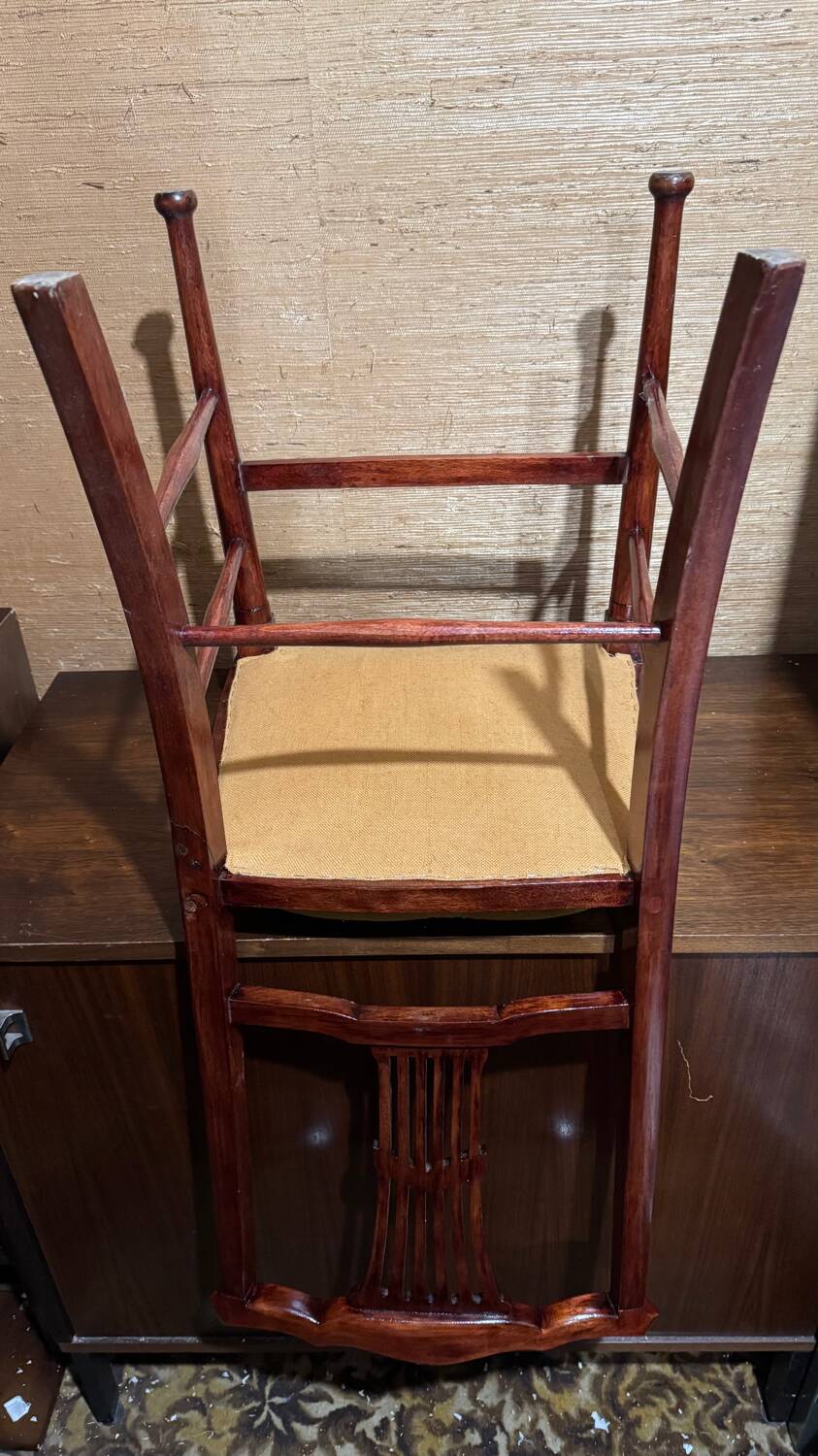 Vintage mahogany Lyre chair