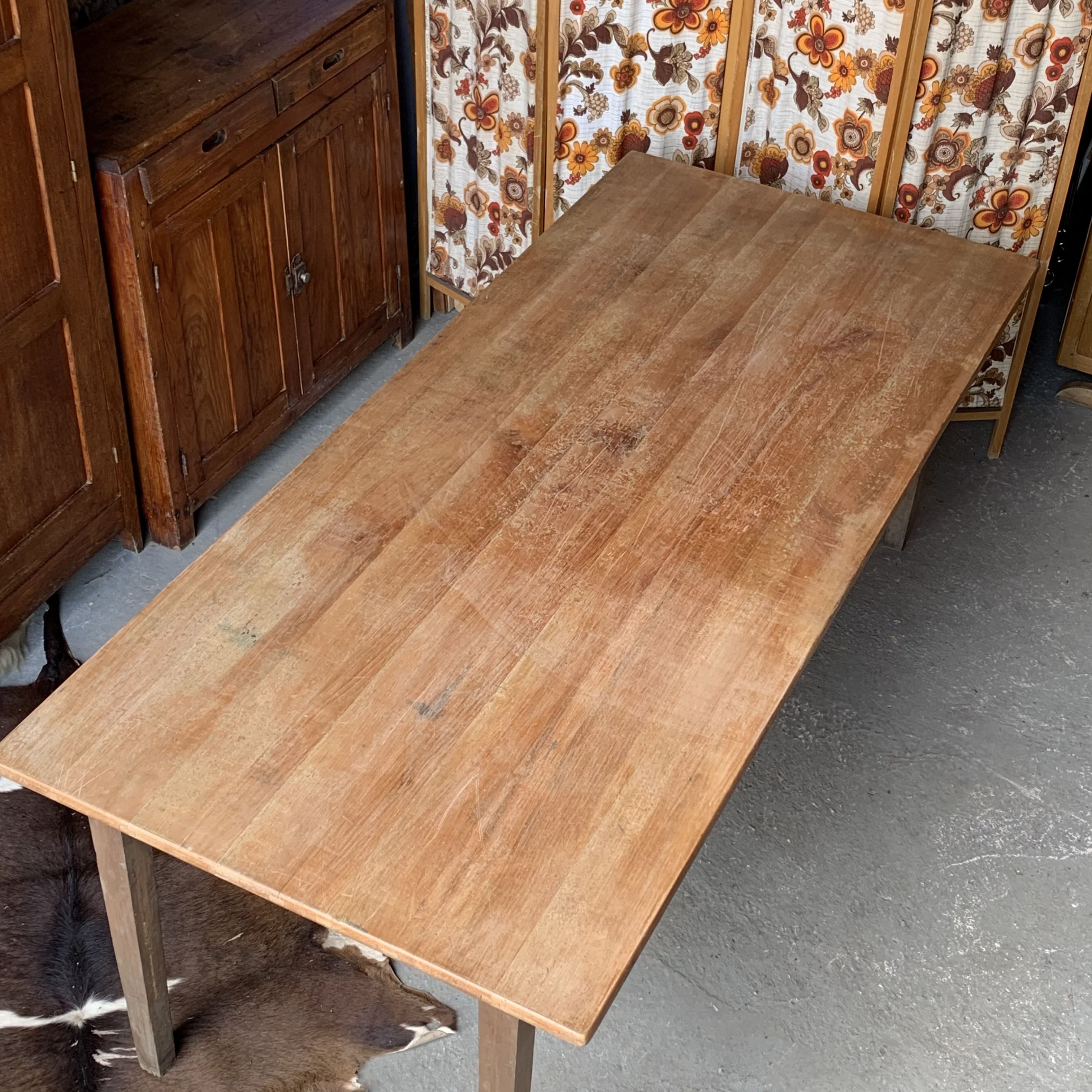 Farmhouse table - 2m10 long