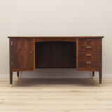 Bureau en noyer, design danois, années 1970, production: Danemark