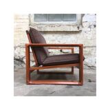 Miroslav Navratil Chair