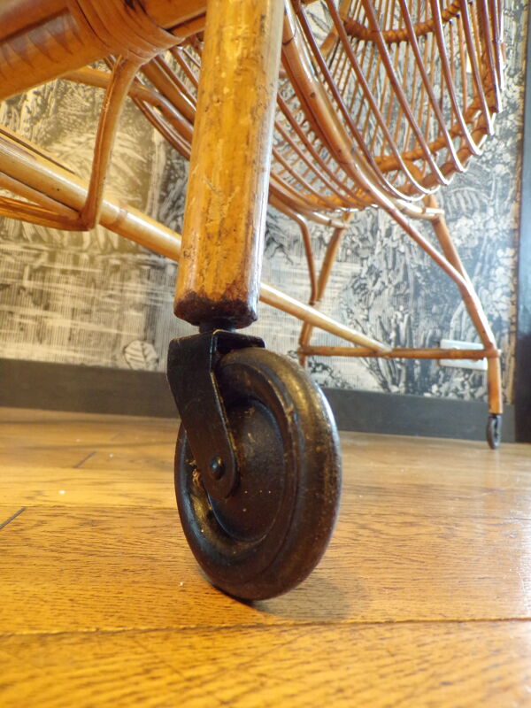 Berceau vintage en rotin