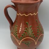 Vintage pitcher in glazed terracotta and polychrome décor