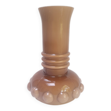 Beige opaline vase Swedish Orrefors
